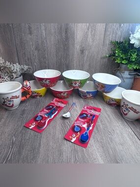Kellogg’s Tony the Tiger Vintage Bowl & 
Mug Set + Collectible Spoons -Rare Find